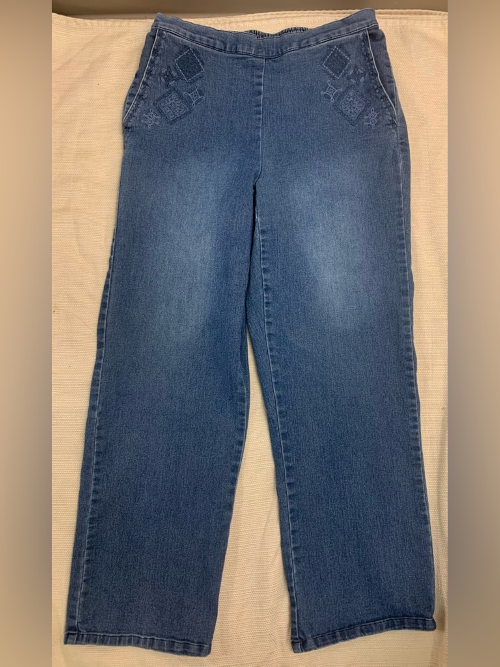 Alfred Dunner Pull-On Blue Stretch Jeans with Pockets,Cotton Blend,Size 6Petite